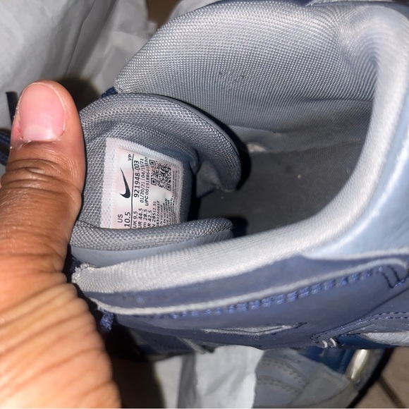 Nike air more size 10.5 - Picture 2 of 4